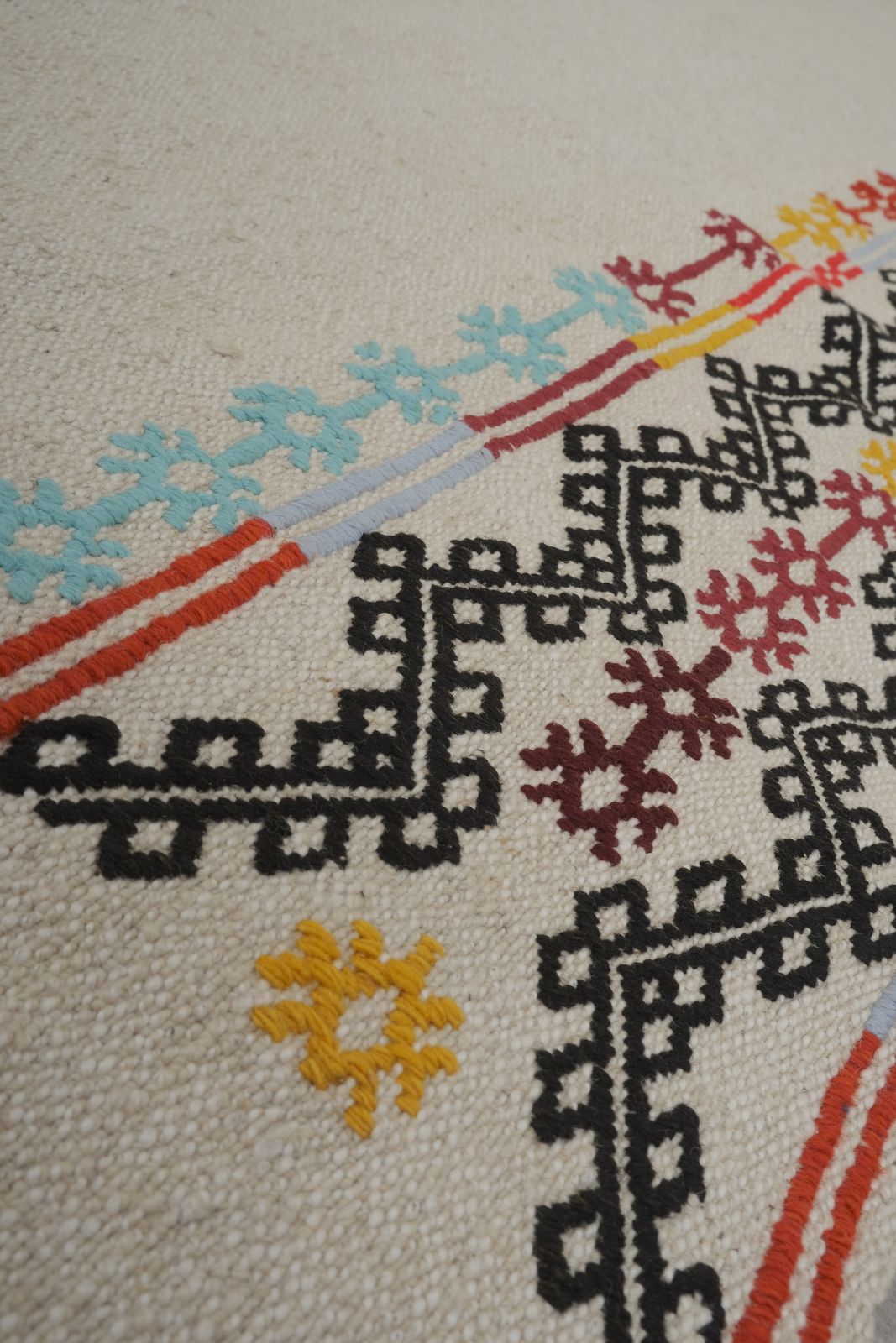 600.0 Mid Century Turkish Long And Narrow Kilim Runner, Boho Nomadic Stair Kilim photo