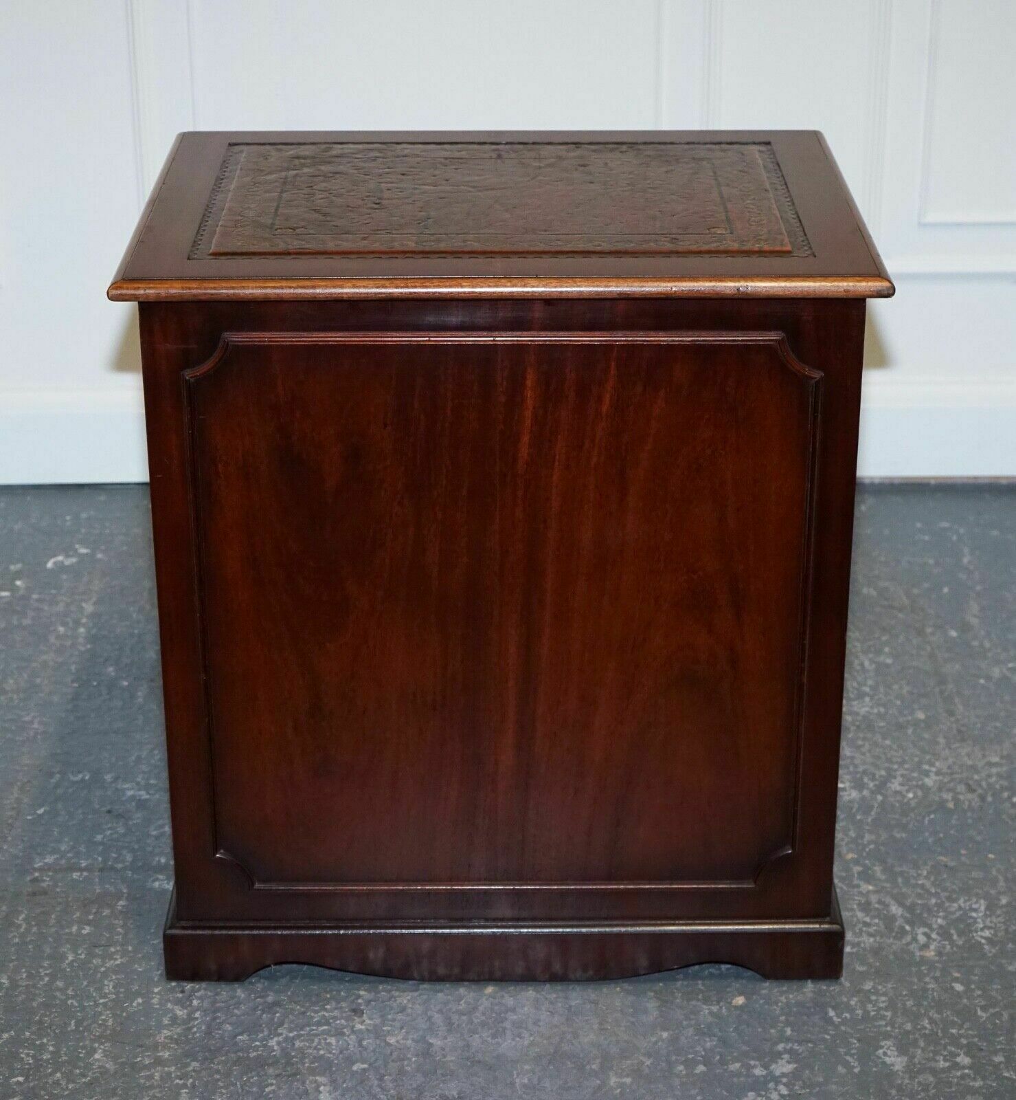 photo furniture Mahogany Gold Embossed Brown Leather Top Filling Cabinet