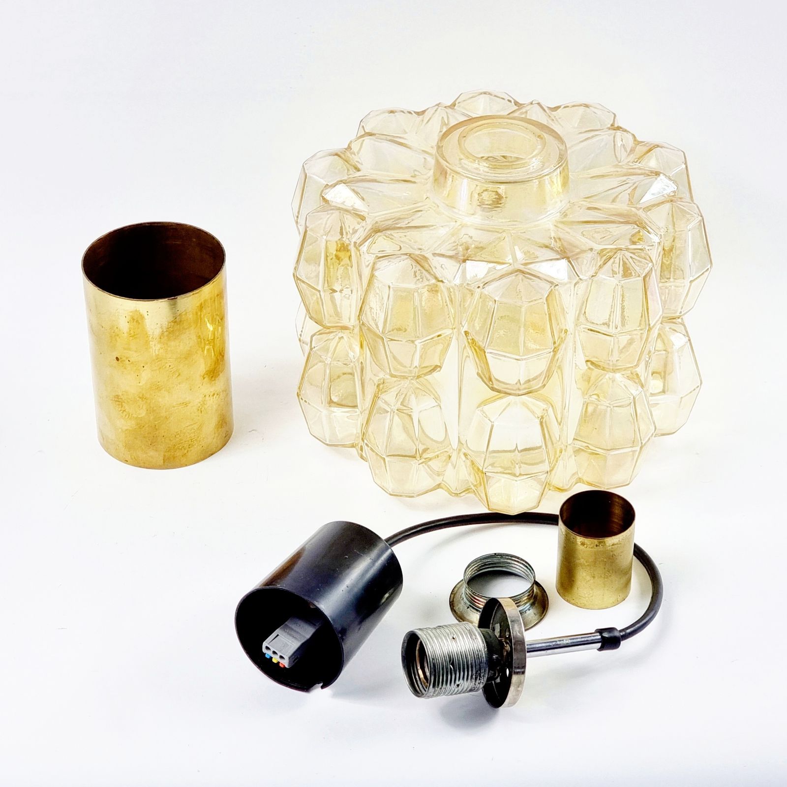 photo furniture Grote Amber Diamant Glazen Plafondlamp Van Helena Tynell Voor Limburg, Duitsland, Jaren 1960