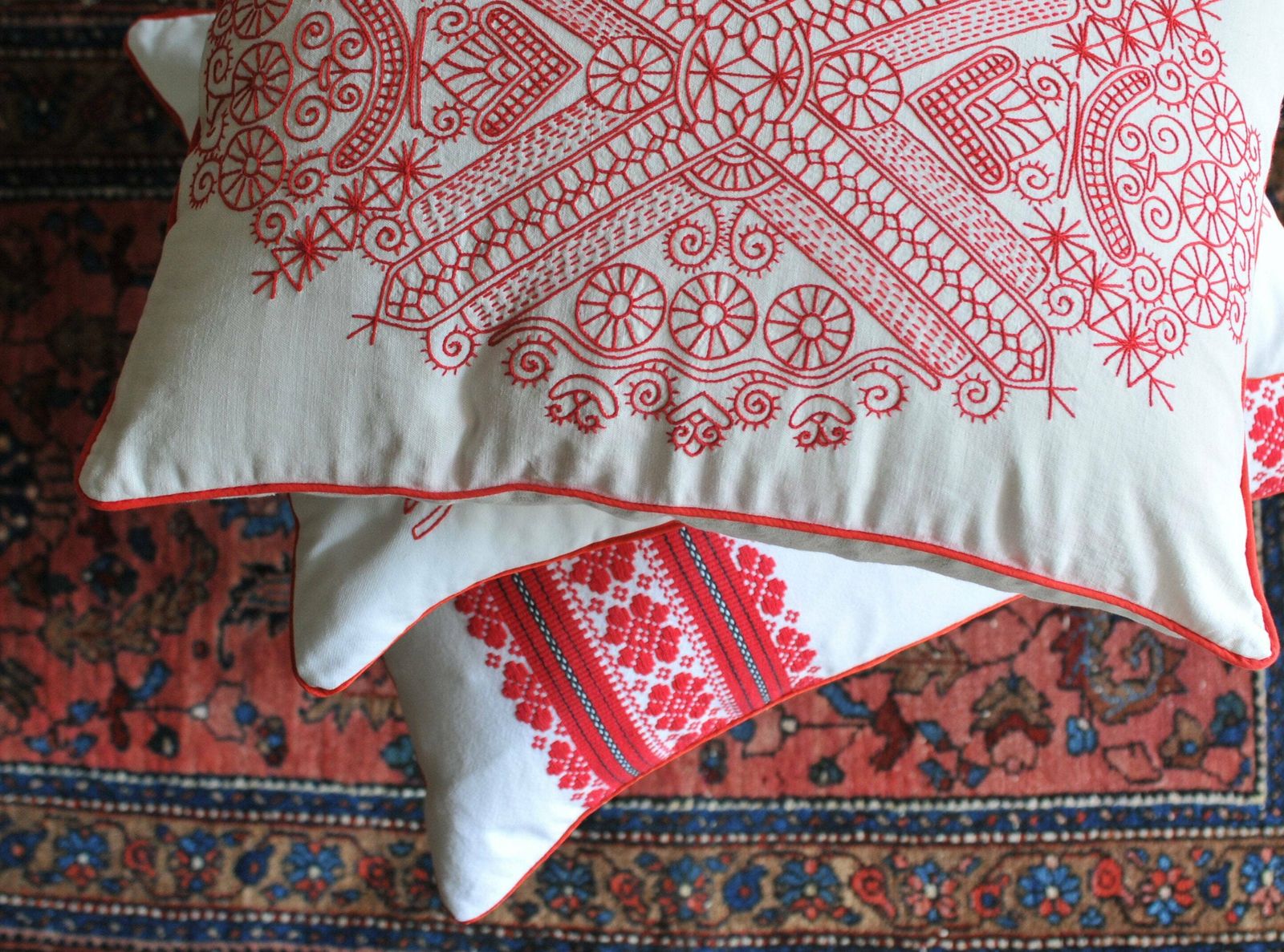 Large Vintage Ethnic Woven Throw Pillowcase   Red And White Decorative Pillow With Satin Piping   Rustic Farmhouse Style Pillow Cover photo buy
