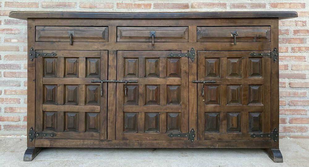 Large 20th Century Catalan Spanish Baroque Carved Walnut Tuscan Credenza Or Buffet, 1900s photo for sale