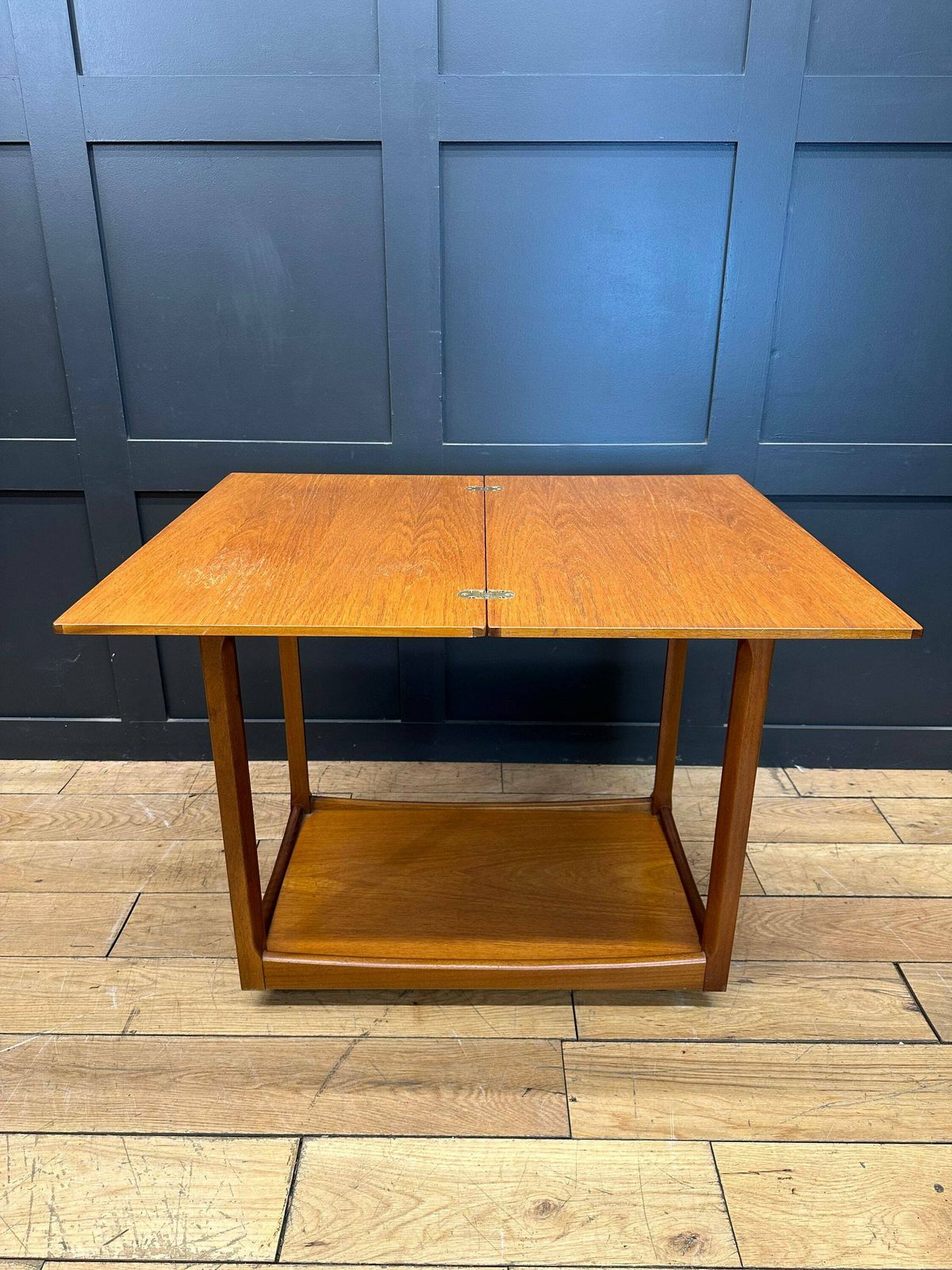 Retro Teak Trolley   Mid Century Serving Cart   Tea Cake Cocktail Trolley photo 265.0