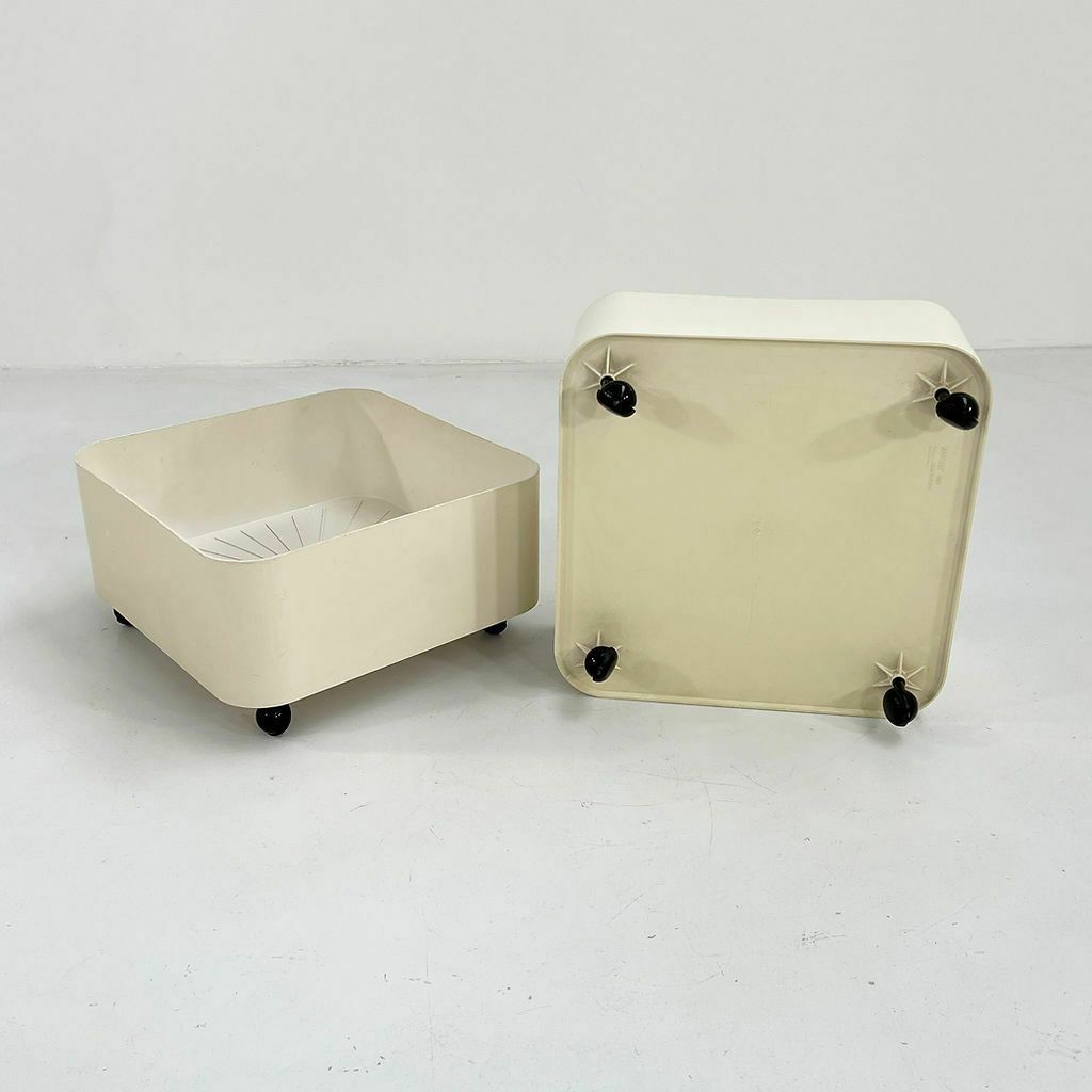 Pair Of Square Planters On Wheels By Anna Castelli For Kartell, 1970s photo 291.0