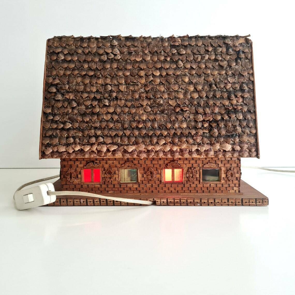 Lovely Vintage Hand Carved Big Cottage With Lighting. Deer Feeding Scene. Retro сhristmas Home Dec photo Home Decor