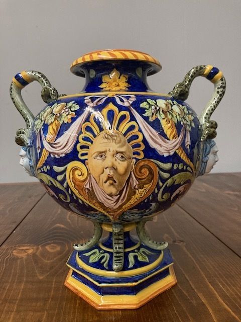Antique Trilobed Majolica Vase Ginori 1860 With Festoons. Blue Signature. Very Good Condition