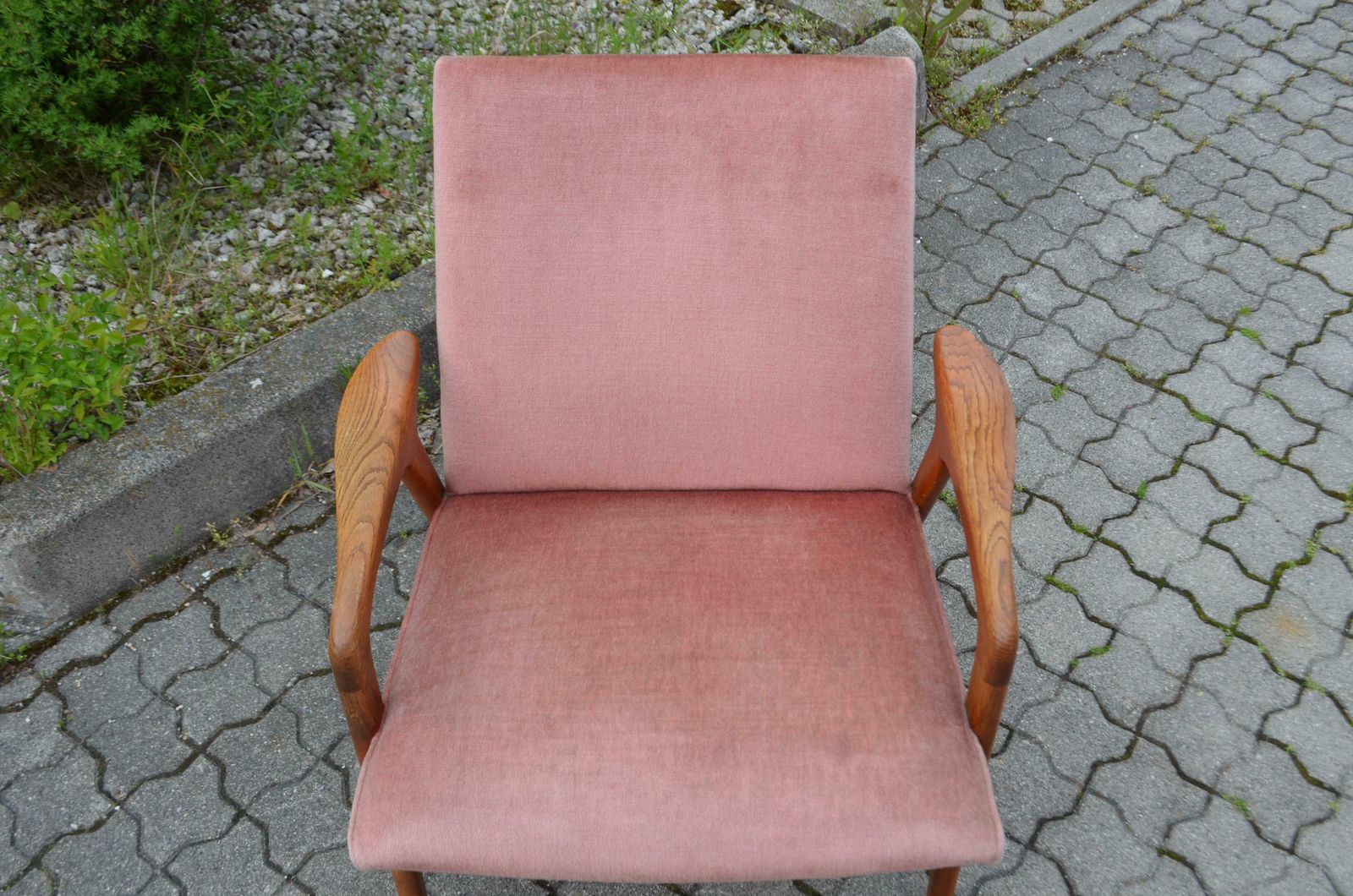 photo vinterior Yngve Ekström Modell Lästo Swedese Cherry Blossom Easy Lounge Chair Oak Set Of 2