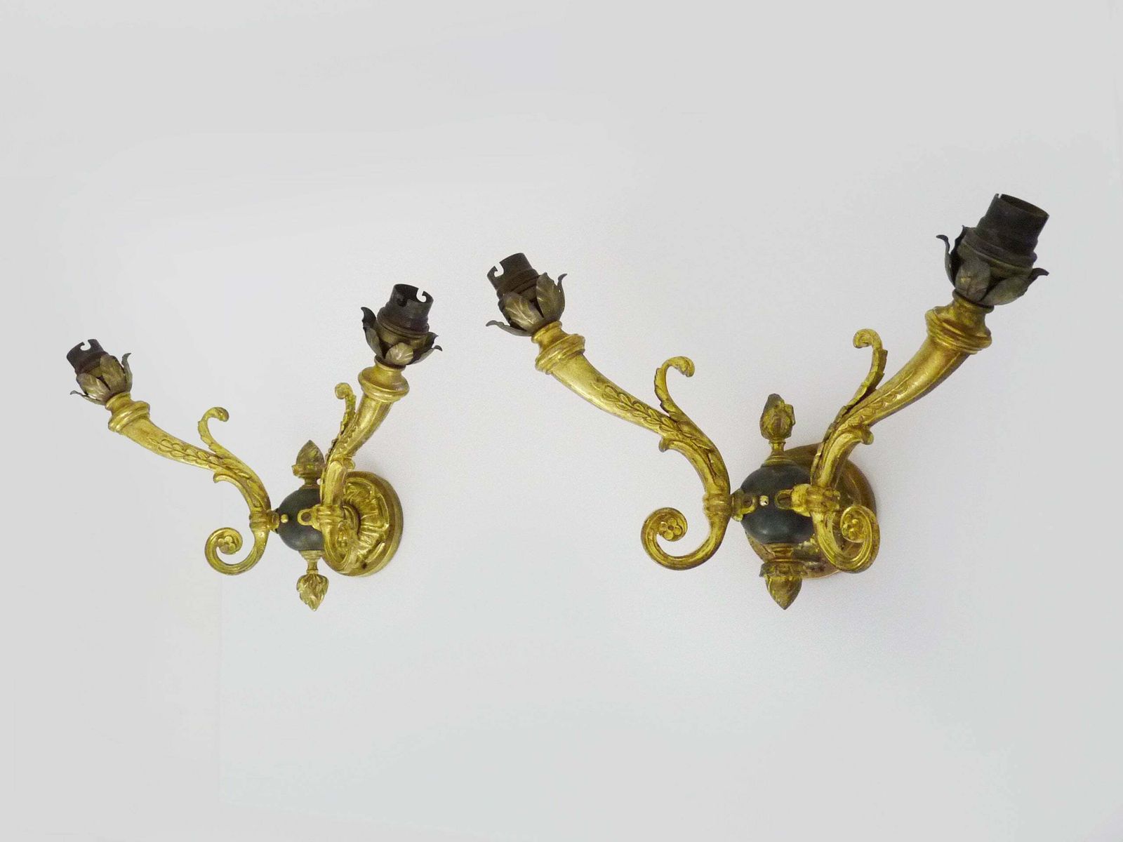Paire d'appliques double Empire en bronze photo for sale