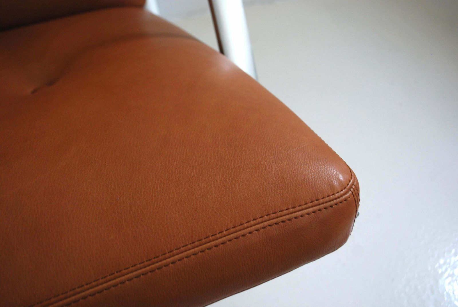 Kill International Fk 85 Lounge Chair Cognac Natural By Kastholm & Fabricius photo vintage