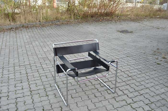 Knoll International Wassily Chair By Marcel Breuer Black Leather photo for sale