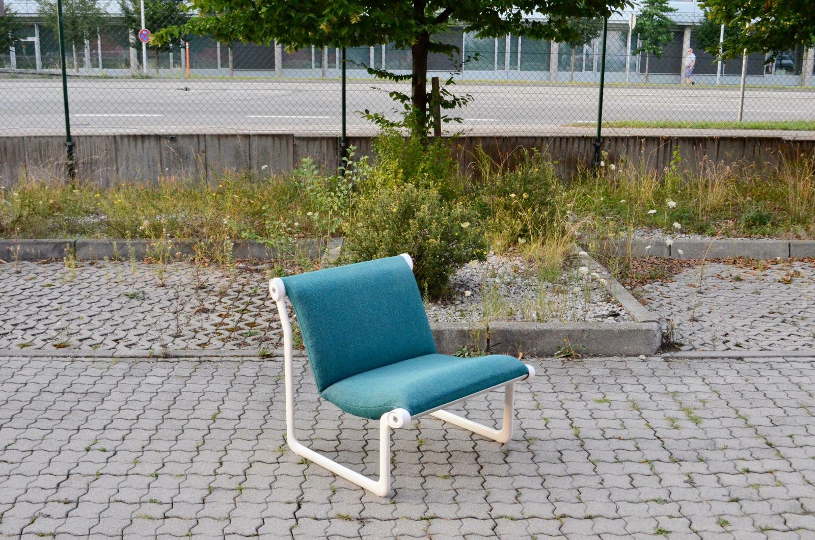 photo furniture Knoll International Sling Lounge Chair By Hannah Morrison Set Of 2