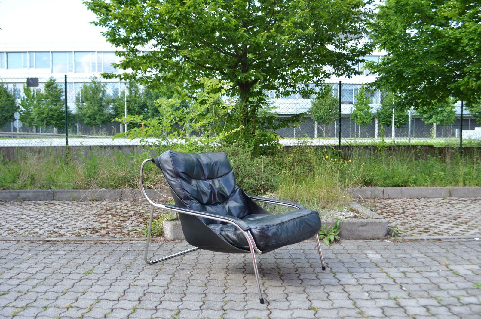 photo for sale Zanotta Leather Lounge Chair Model Maggiolina Design 1947 By Marco Zanuso