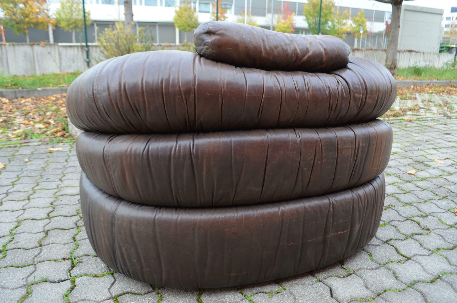 photo for sale Zanotta Model Straccio De Pas, D''Urbino, Lomazzi Original Lounge Leather Chair