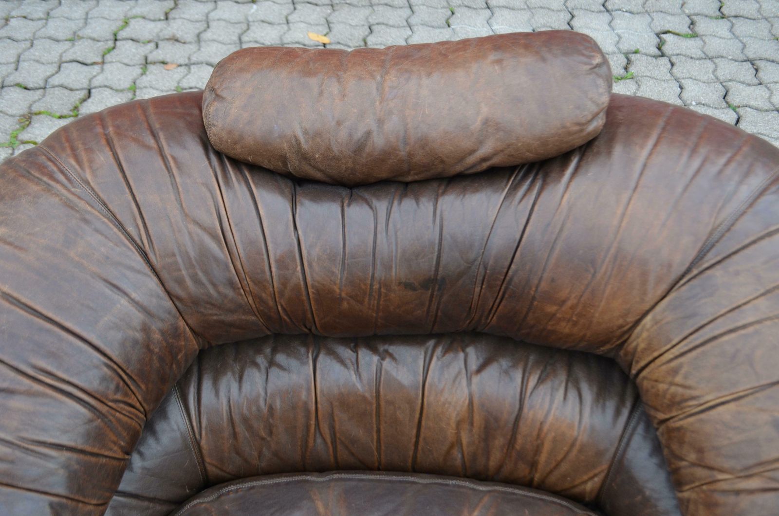 Furniture Zanotta Model Straccio De Pas, D''Urbino, Lomazzi Original Lounge Leather Chair photo