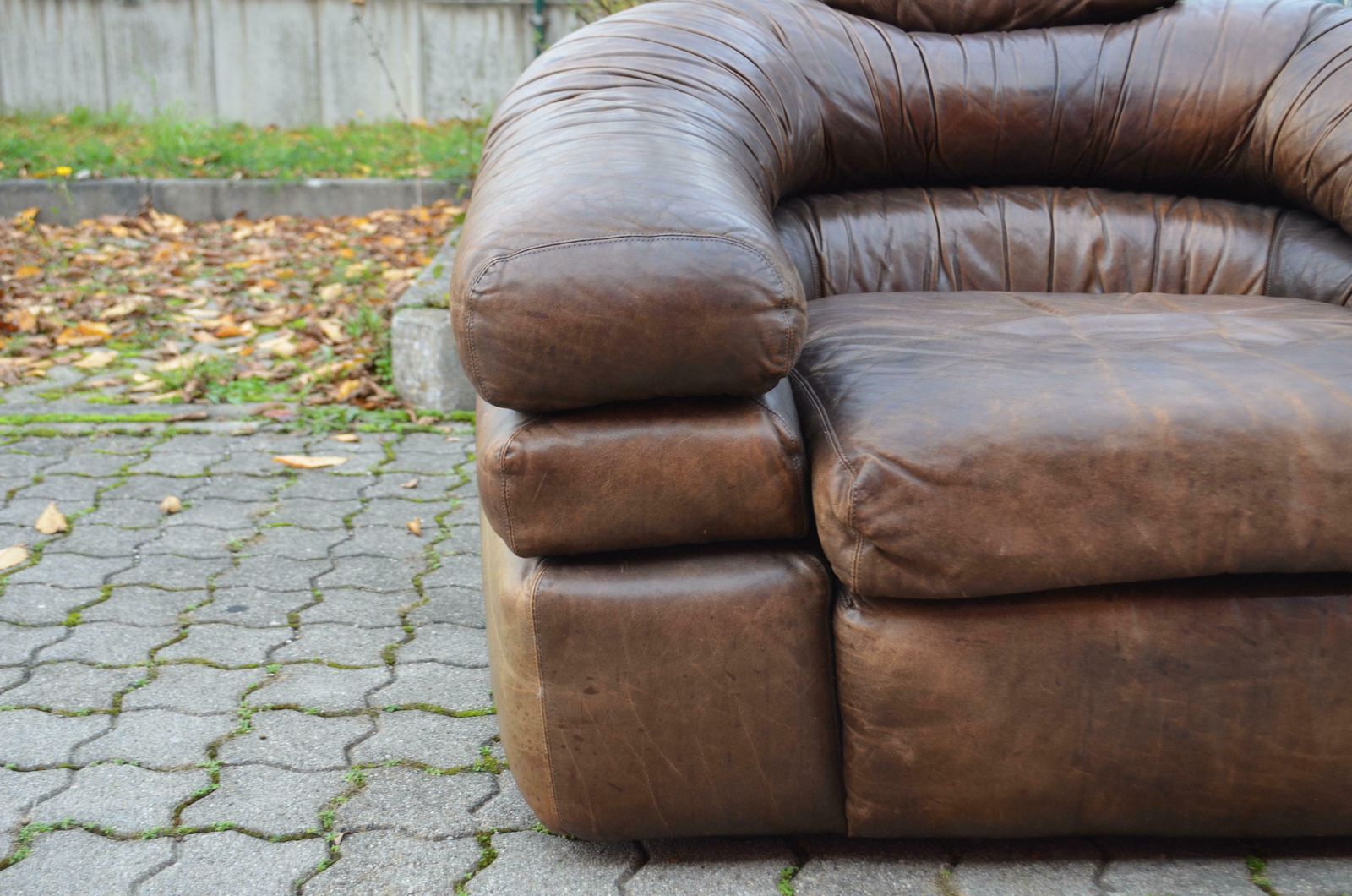 photo vintage Zanotta Model Straccio De Pas, D''Urbino, Lomazzi Original Lounge Leather Chair