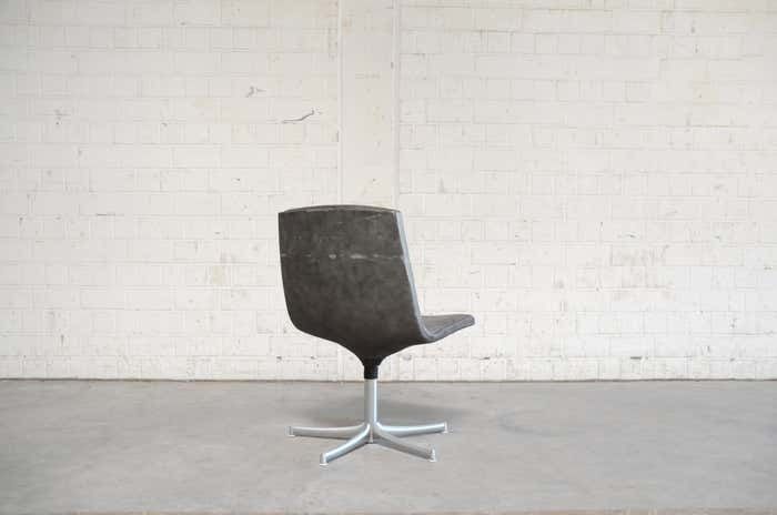 Furniture Walter Knoll Logos Neckleather Chair Bernd Münzebrock photo