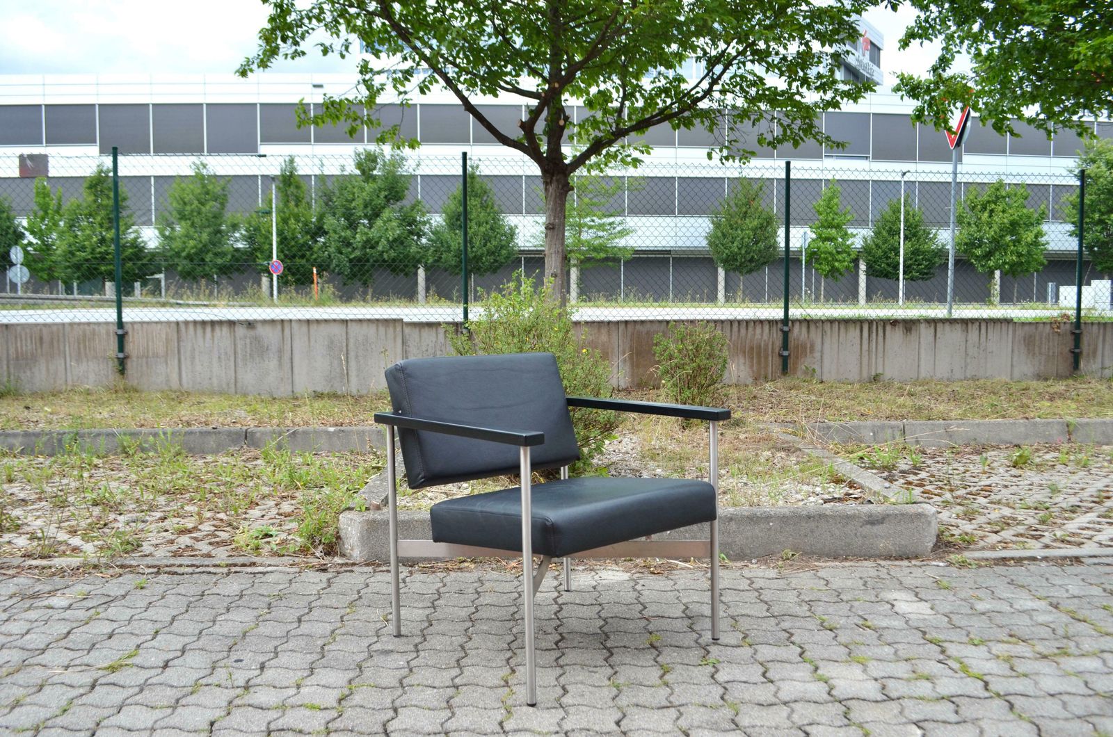 Hans Gugelot Minimalist Leather Lounge Chair Gs1076 Armchair Habit photo buy