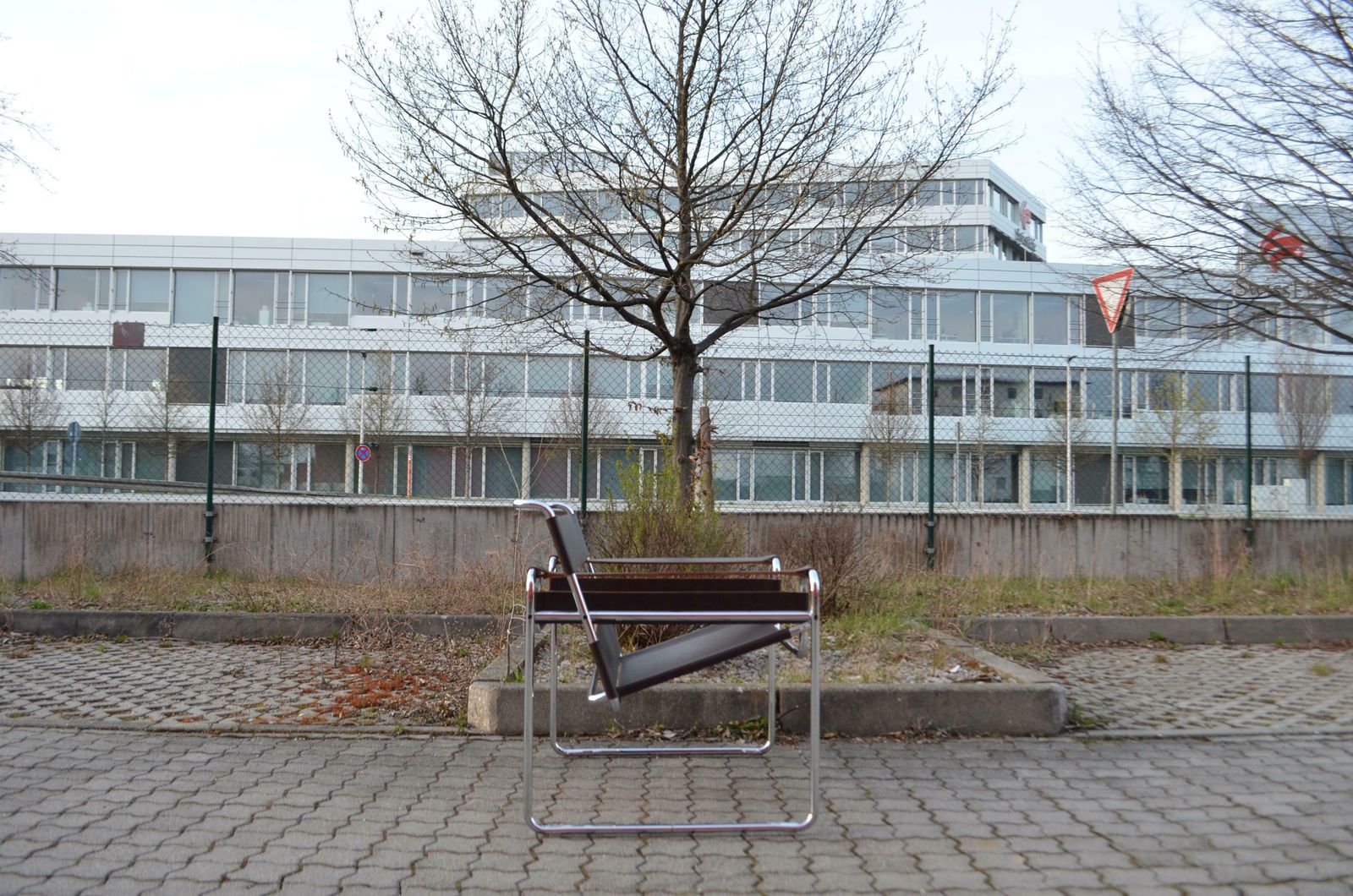 Knoll International Wassily Chair Design By Marcel Breuer Brown Saddle Leather photo vinterior
