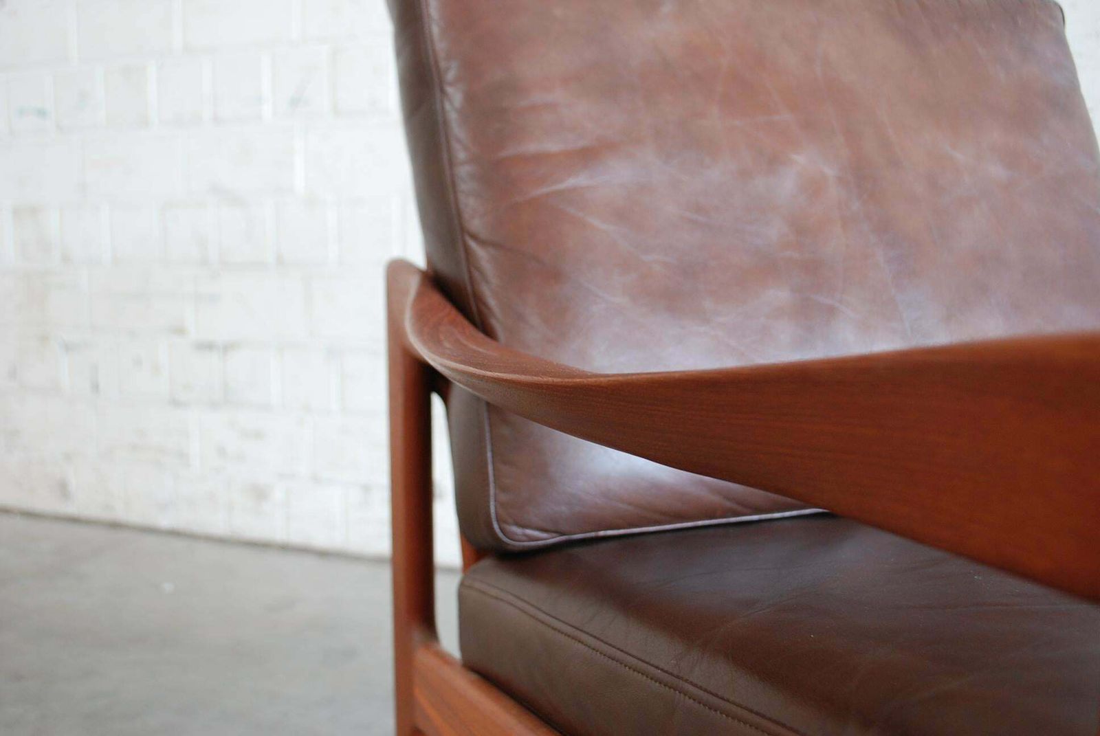 Illum Wikkelsø Leather Armchair Chair Brown Niels Eilersen photo for sale