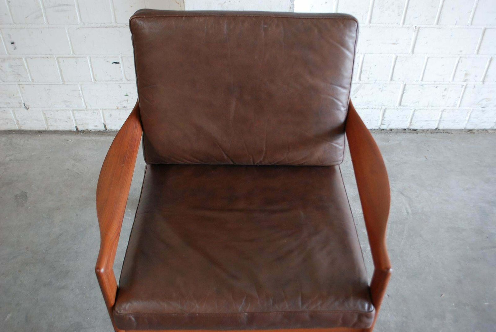 Illum Wikkelsø Leather Armchair Chair Brown Niels Eilersen photo vintage