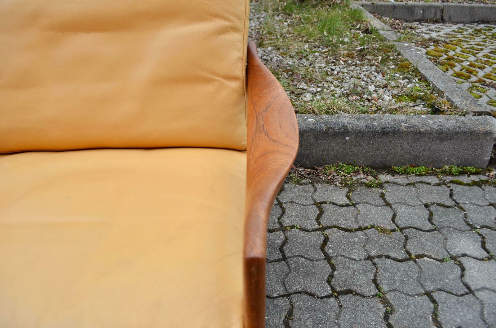 photo buy Illum Wikkelsø Wikkelsoe Leather Teak Armchair Chair Ocher Niels Eilersen 1 Of 3