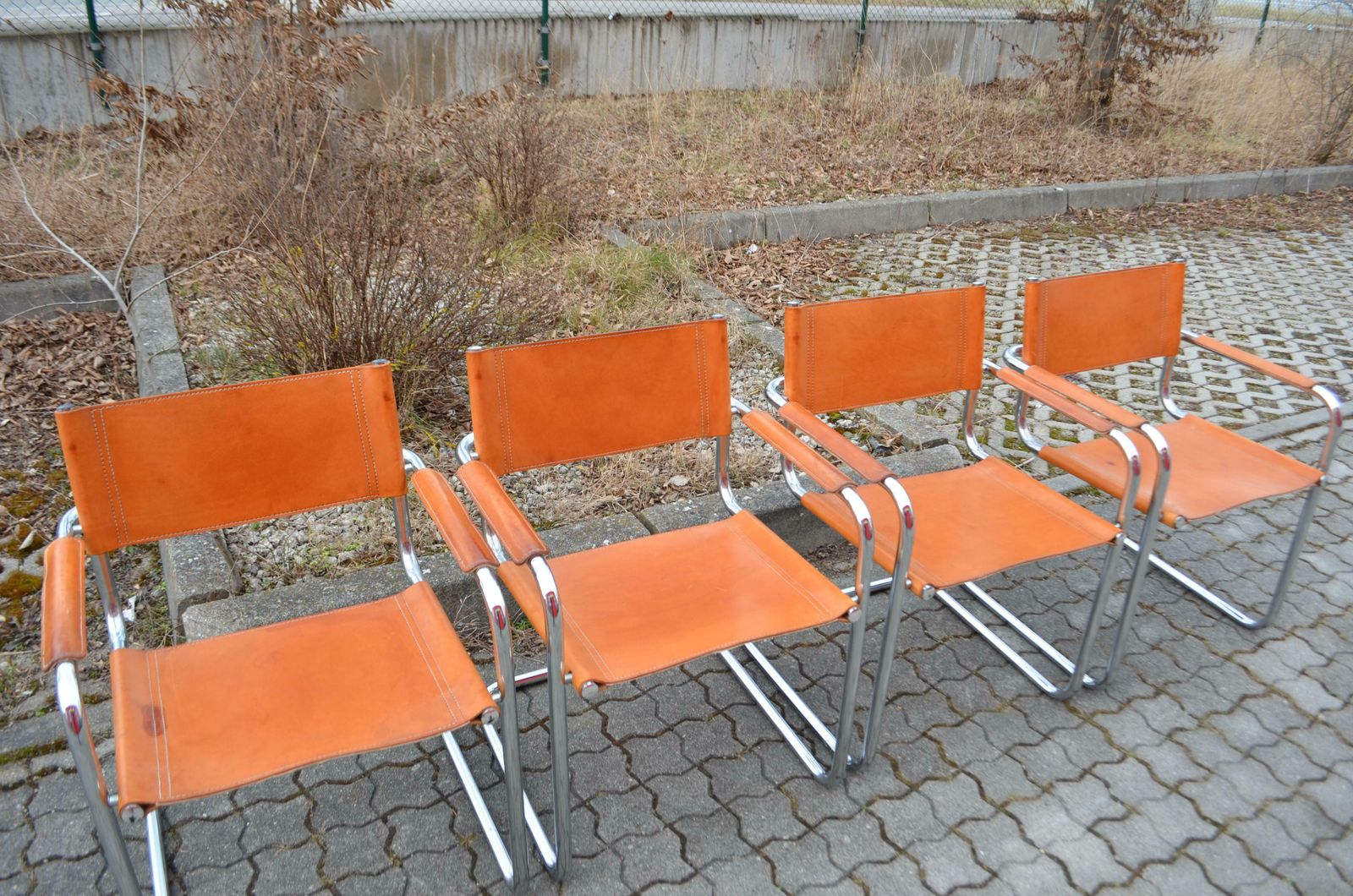 Vintage Italy Cognac Vegetal Leather Dining Chairs Armchairs Cantilever Set Of 4 photo for sale