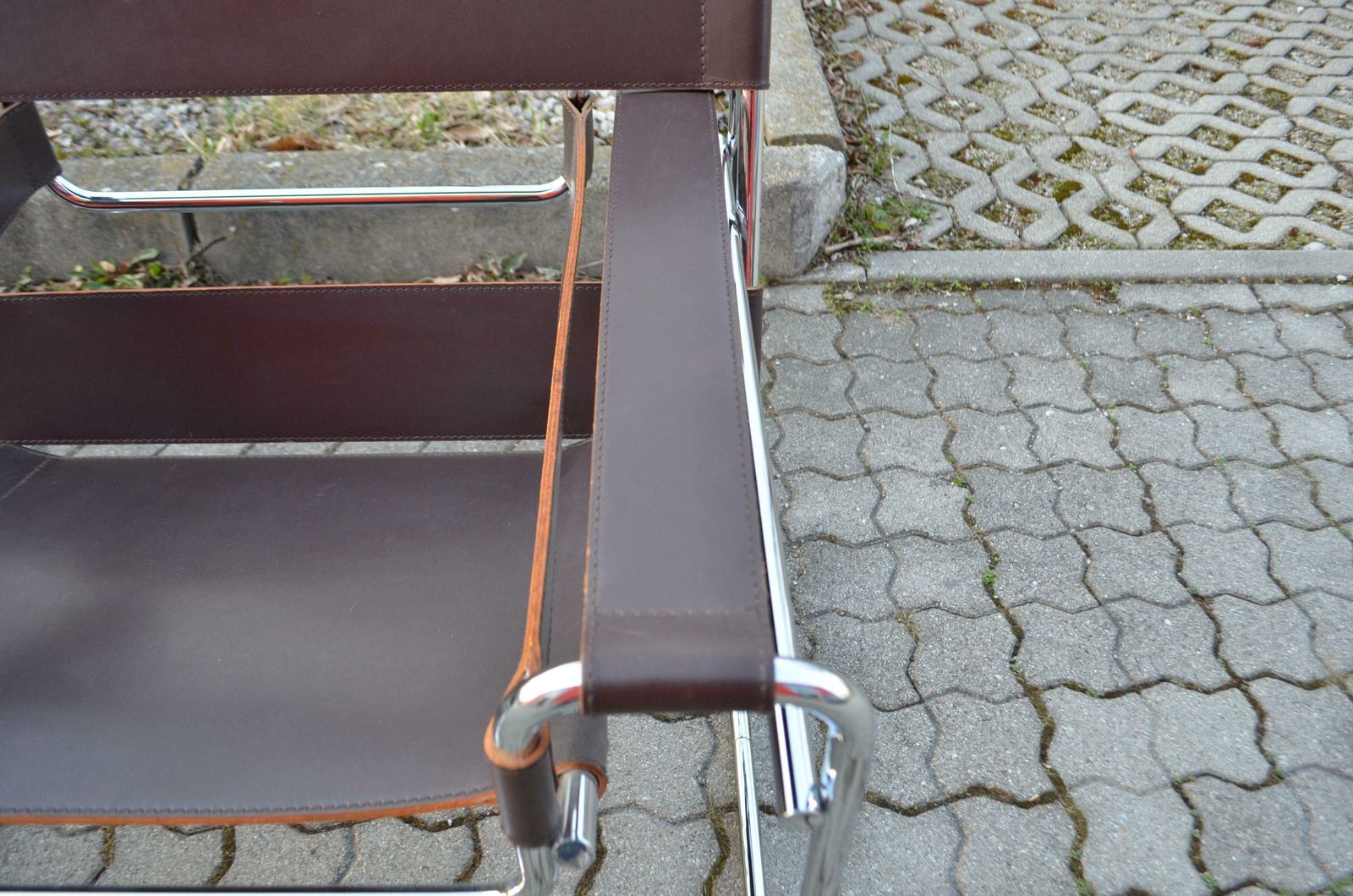 photo vinterior Knoll International Wassily Chair By Marcel Breuer Brown Leather Set Of 2