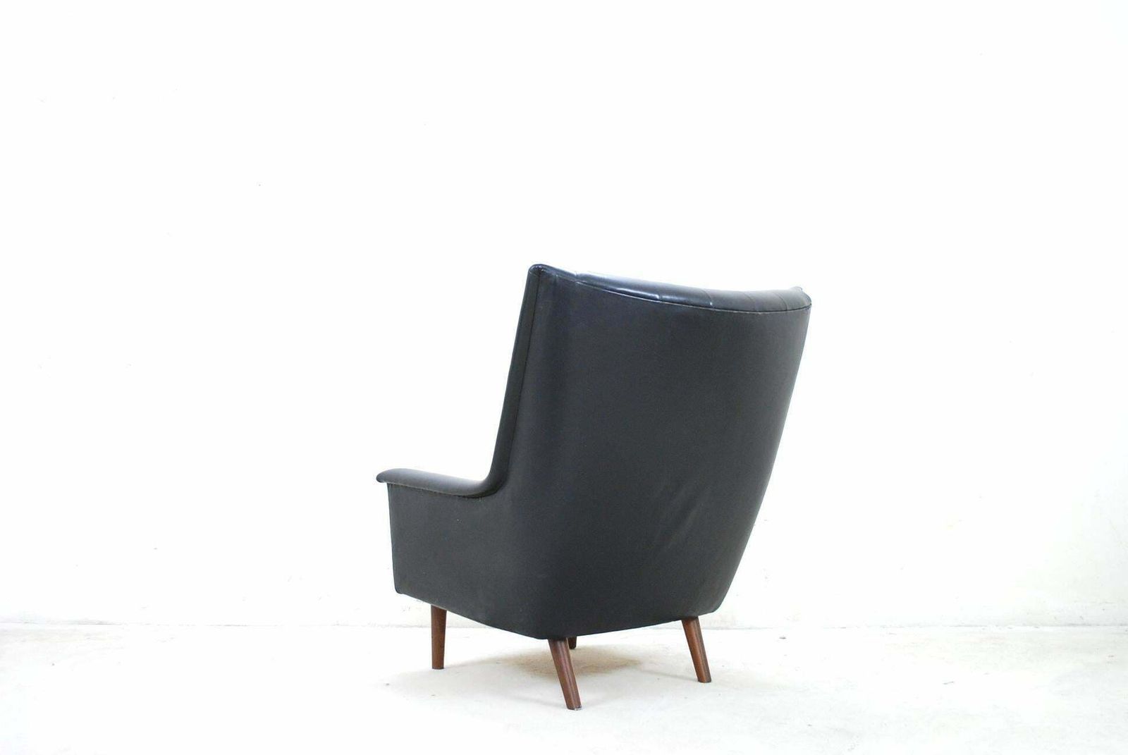 Vejen Polster Mobelfabrik Papa Bear Wingback Black Leather Lounge Chair photo vintage