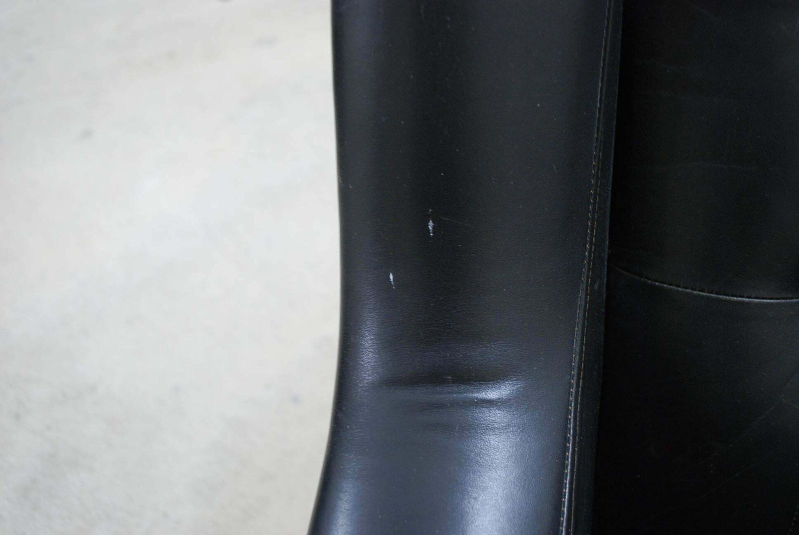 photo buy Vejen Polster Mobelfabrik Papa Bear Wingback Black Leather Lounge Chair