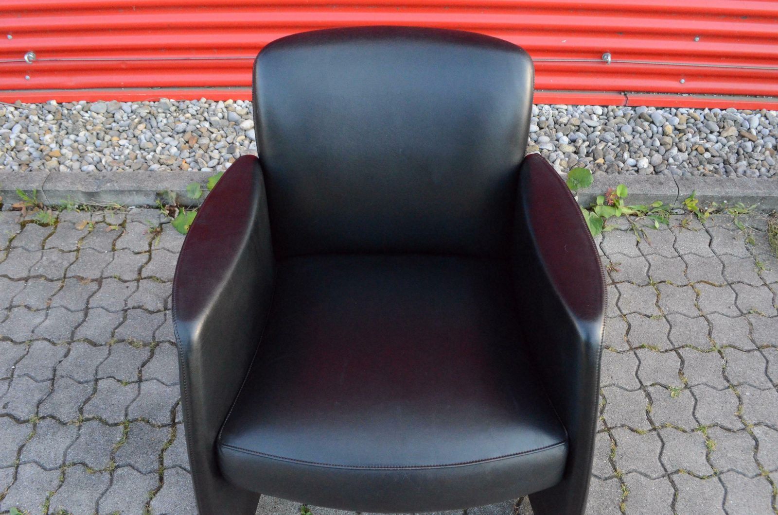 De Sede Black Leather Armchair photo vinterior