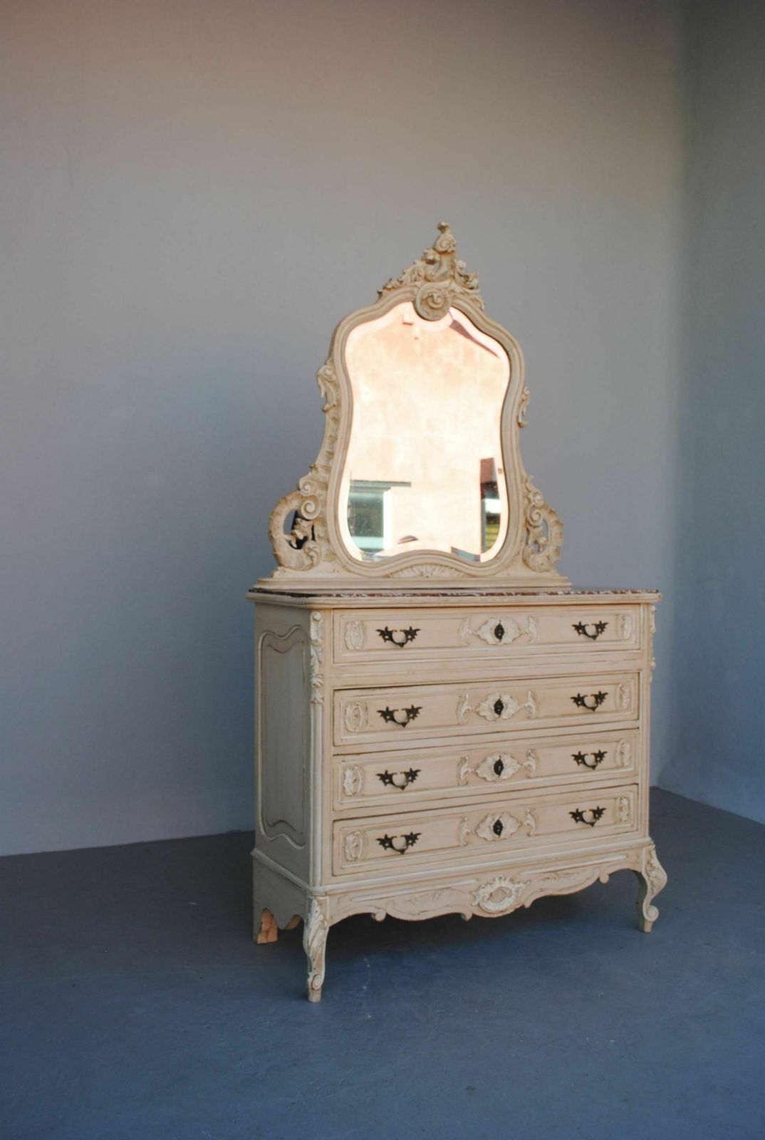 Gray Lacquered Louis XV Style Dressing Table Chest Of Drawers 1900 photo 1623.0