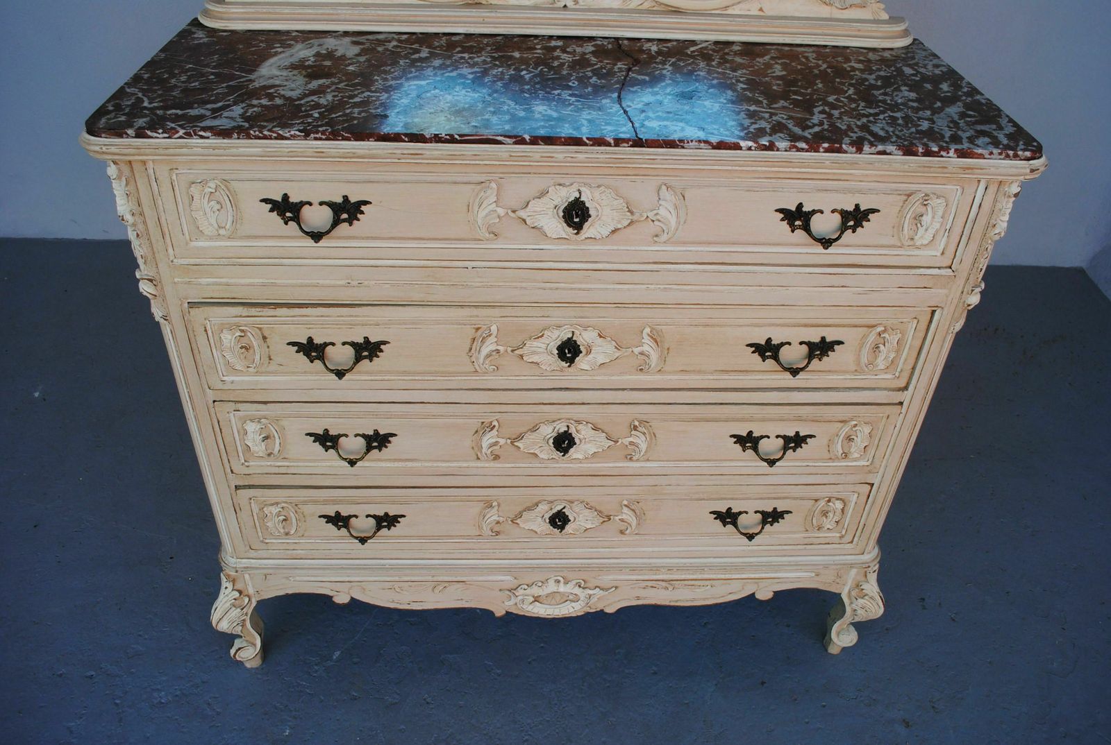 1623.0 Gray Lacquered Louis XV Style Dressing Table Chest Of Drawers 1900 photo