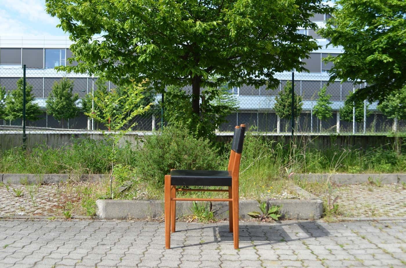 photo furniture Helmut Magg Mid Century Model 3024 Oak Leather Dining Chair Deutsche Werkstätten