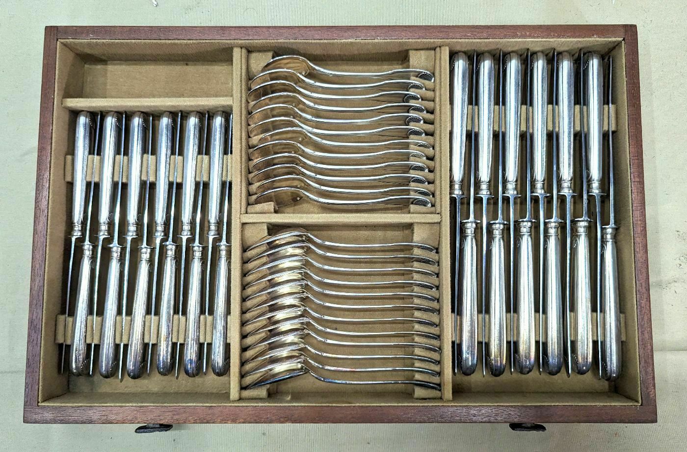 photo furniture Silver Metal Cutlery In Its Maison Morlot Box