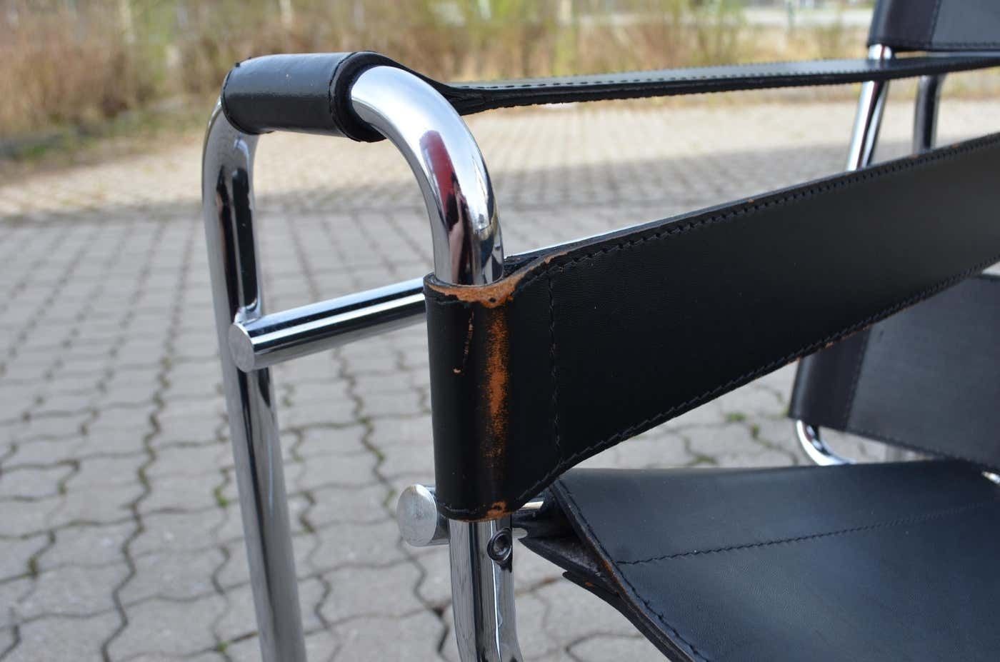 Knoll International Wassily Chair By Marcel Breuer Black Leather photo 2115.0