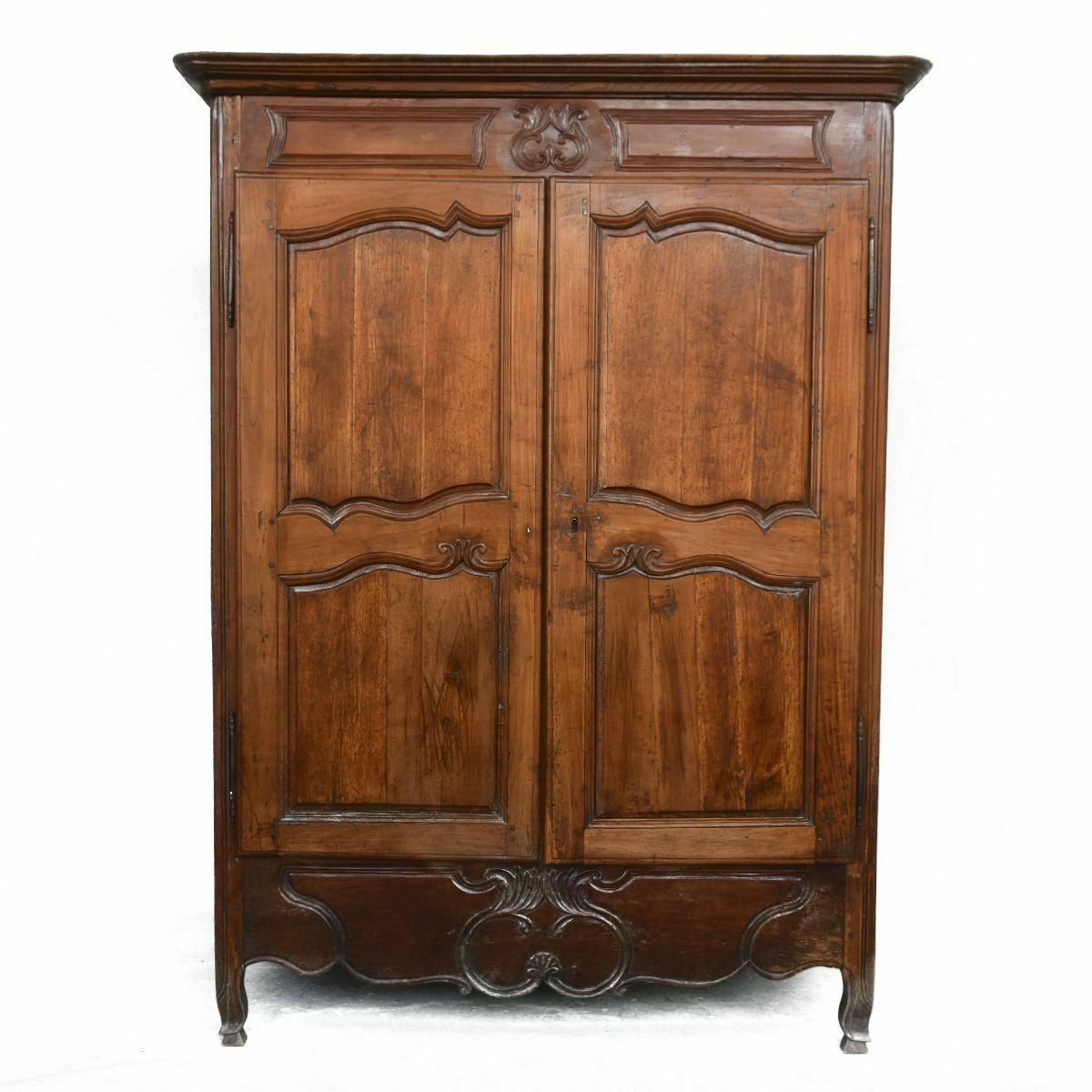 18th Century Walnut Cabinet, 18th Century And Earlier