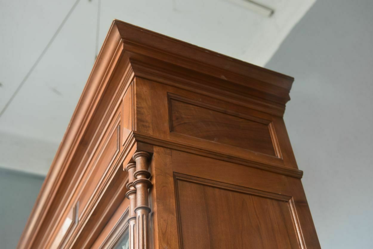 Renaissance Style Bookcase In 19th Century Walnut photo vinterior