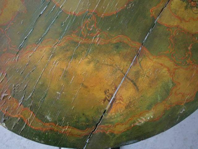 Early 19th Century Pedestal Table Decorated In Martin Varnish photo vintage