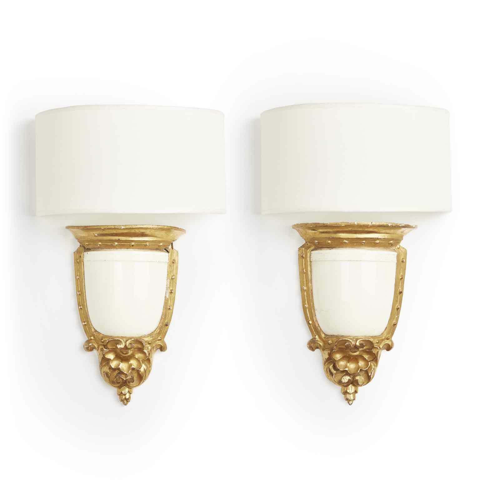 Pair Of Golden Shelves With Giustiniani 1800 Ceramics photo furniture