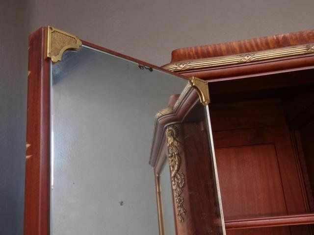 photo vintage Mahogany Cabinet In Louis XVI Style, Gilded Bronze