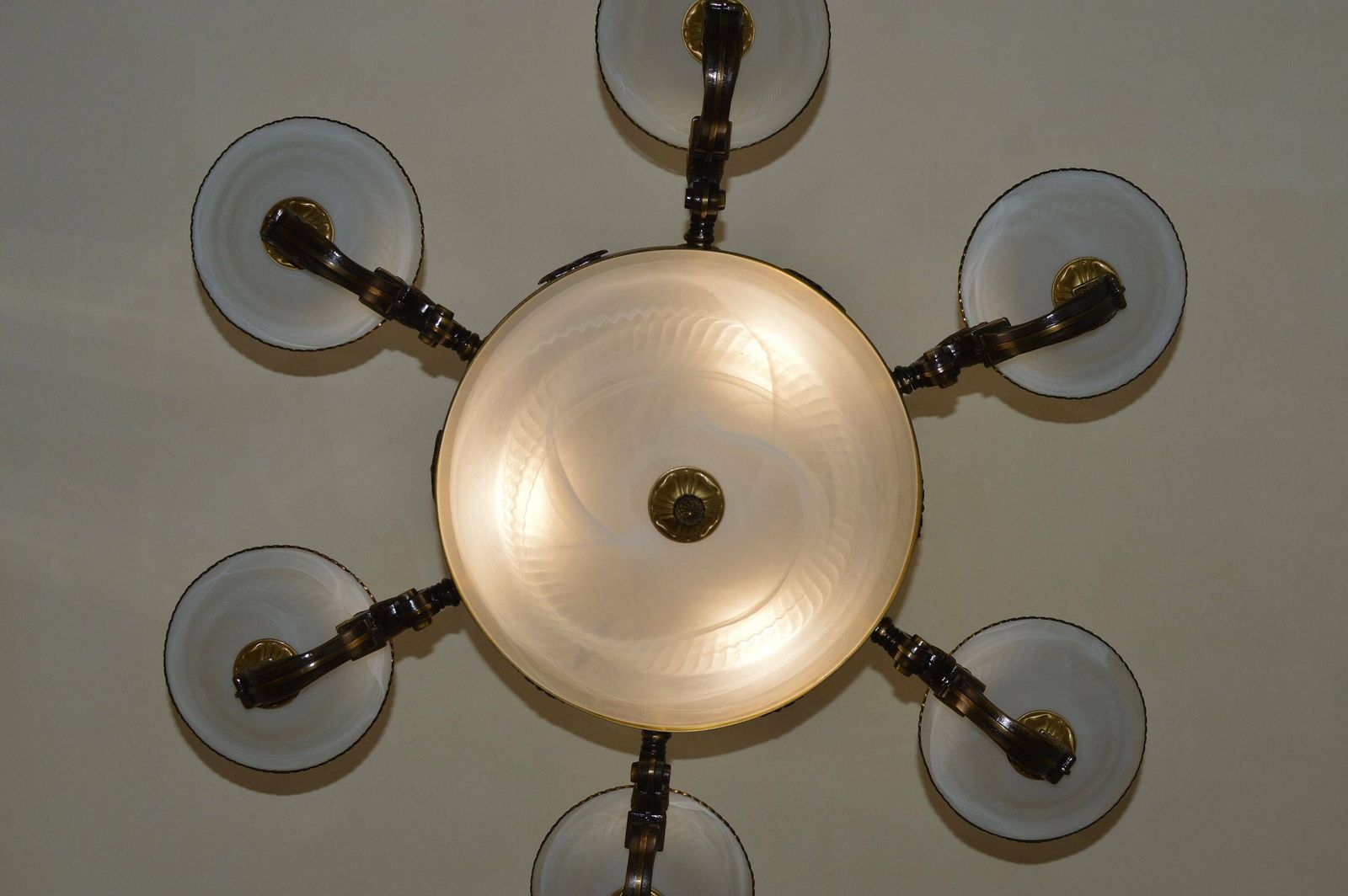Art Nouveau Vintage Chandelier, Art Deco Chandelier 7 Ligth. Diameter 94 Cm photo for sale
