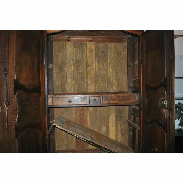 photo furniture 18th Century Castle Wardrobe Walnut