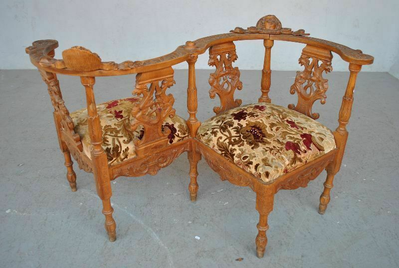 Old Renaissance Style Loveseat Bench photo 1888.0