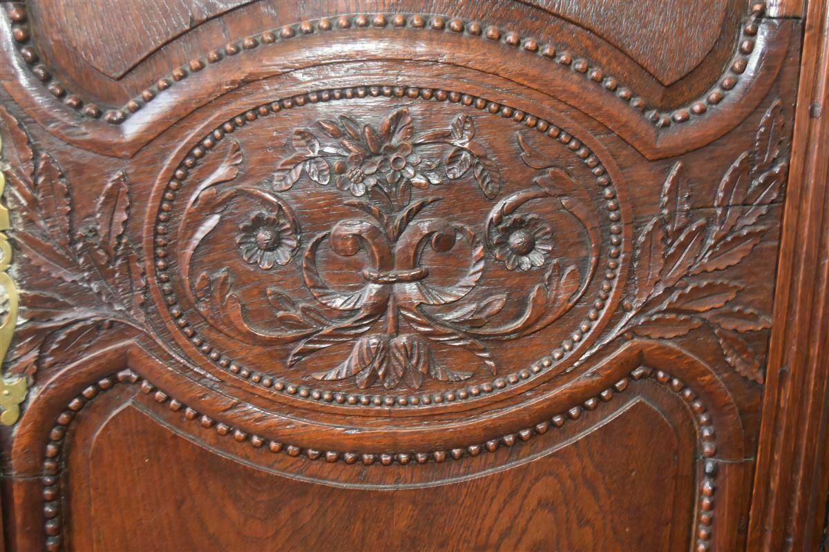 18th Century Oak Wedding Wardrobe photo furniture