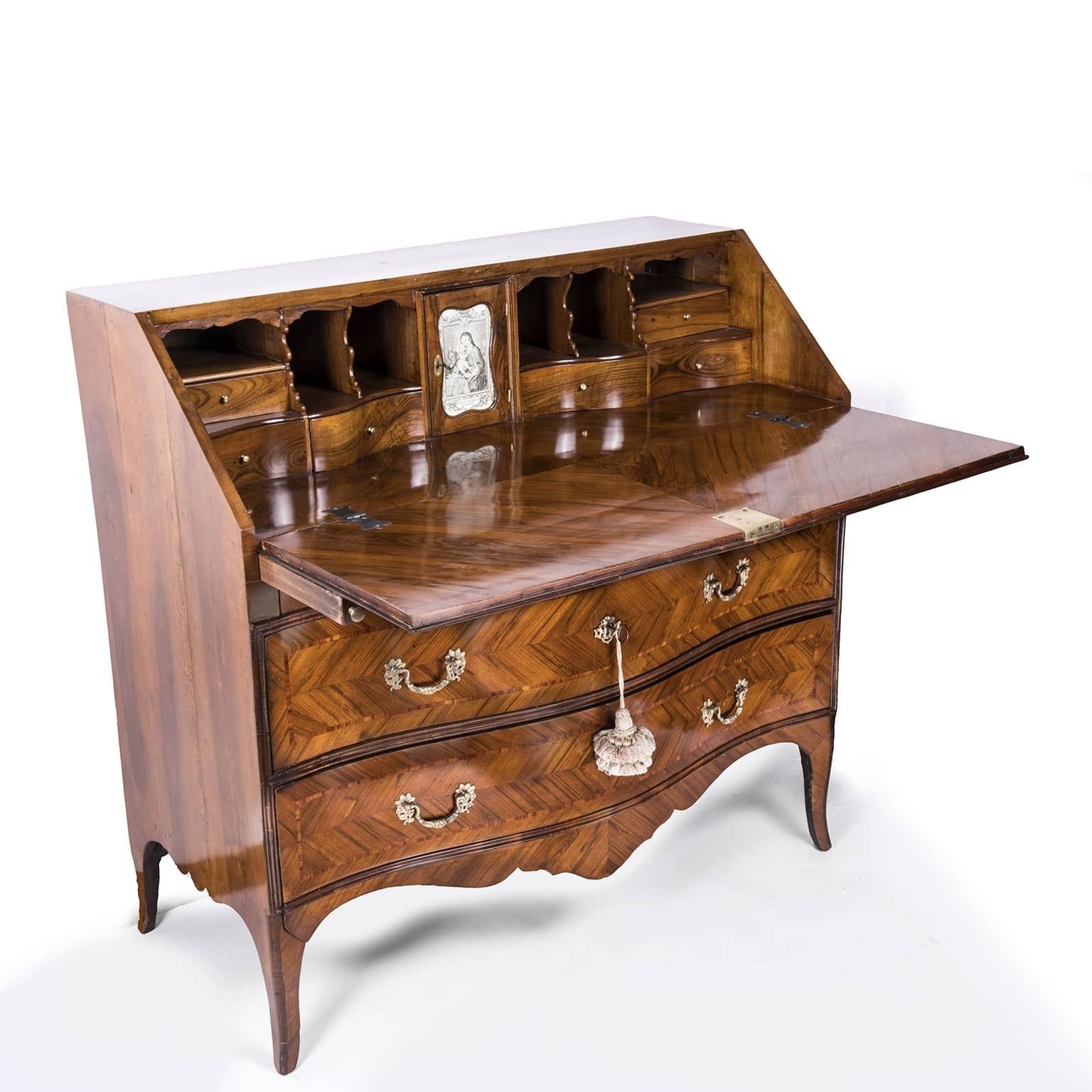 Louis XV Ligurian Flap Mid 1700s photo furniture