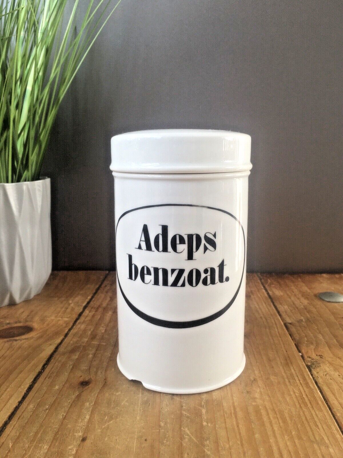 Rare Antique German Porcelain Adeps Benzoat Apothecary Pharmacy Chemist Jar Pot