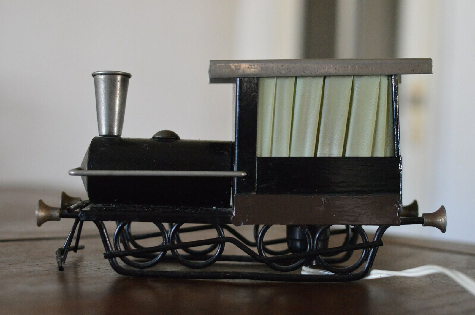 Vintage Table Locomotive Lamp. Lamp Train Vintage Pop Lamp photo vintage
