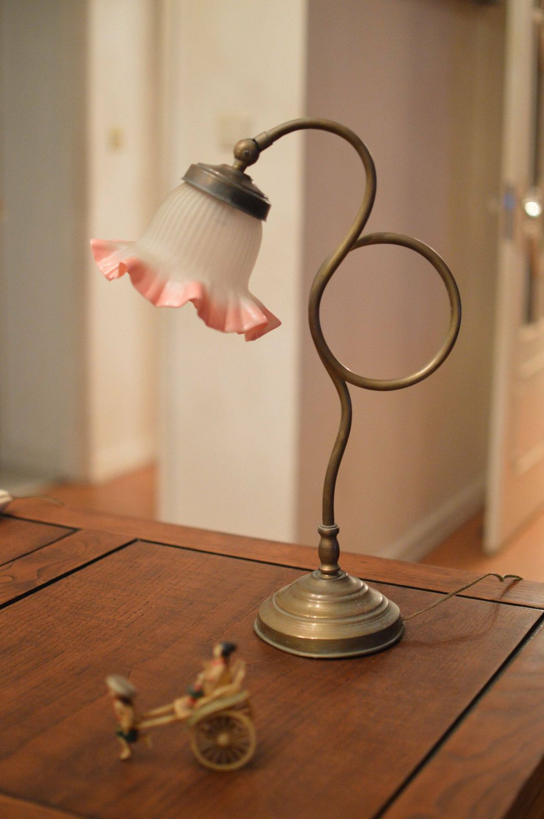 photo furniture Pair Of Vintage Art Nouveau Table Lamp. Art Deco Table Lamp