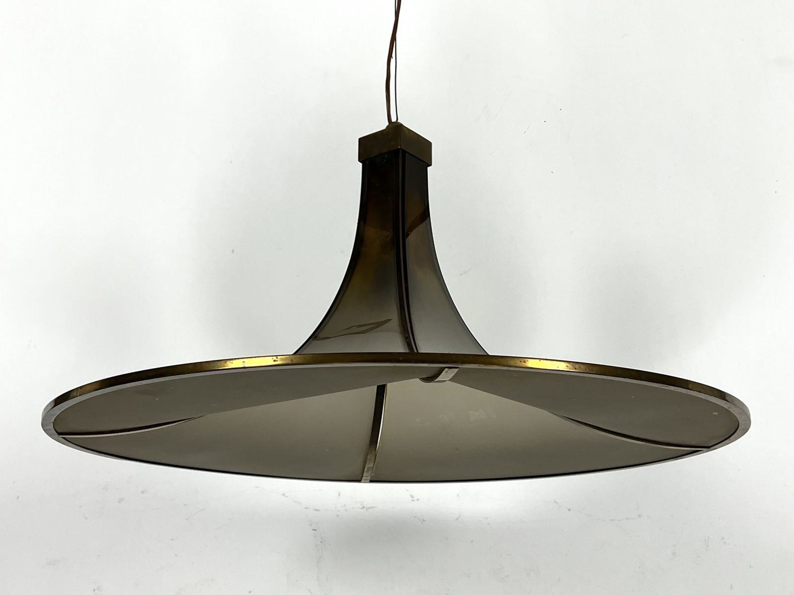 Mid Century Large Brass And Curved Glass Esperia Chandelier Model Pagoda. 1960s