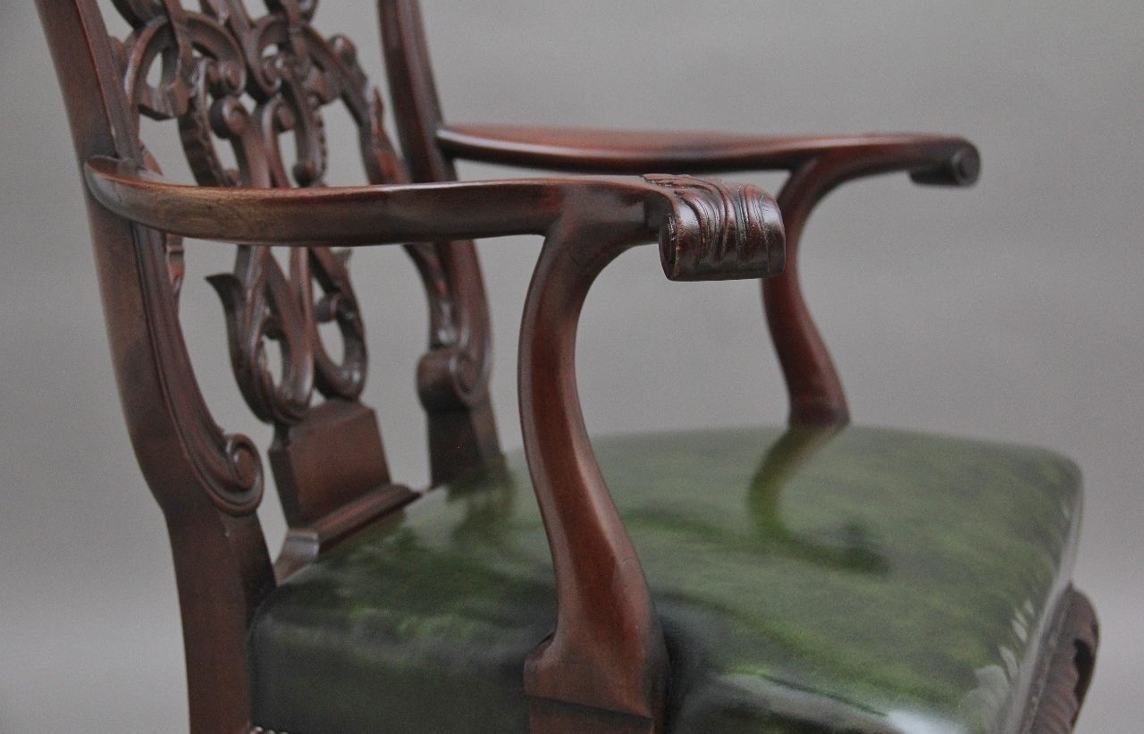 photo furniture Early 20th Century Chippendale Style Armchair