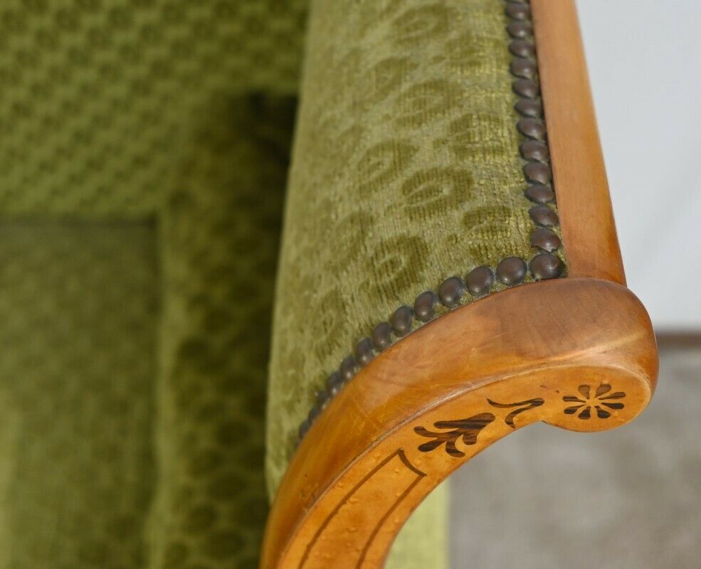 photo vinterior Maple Speckled Daybed, Charles X Period – Early 19th Century